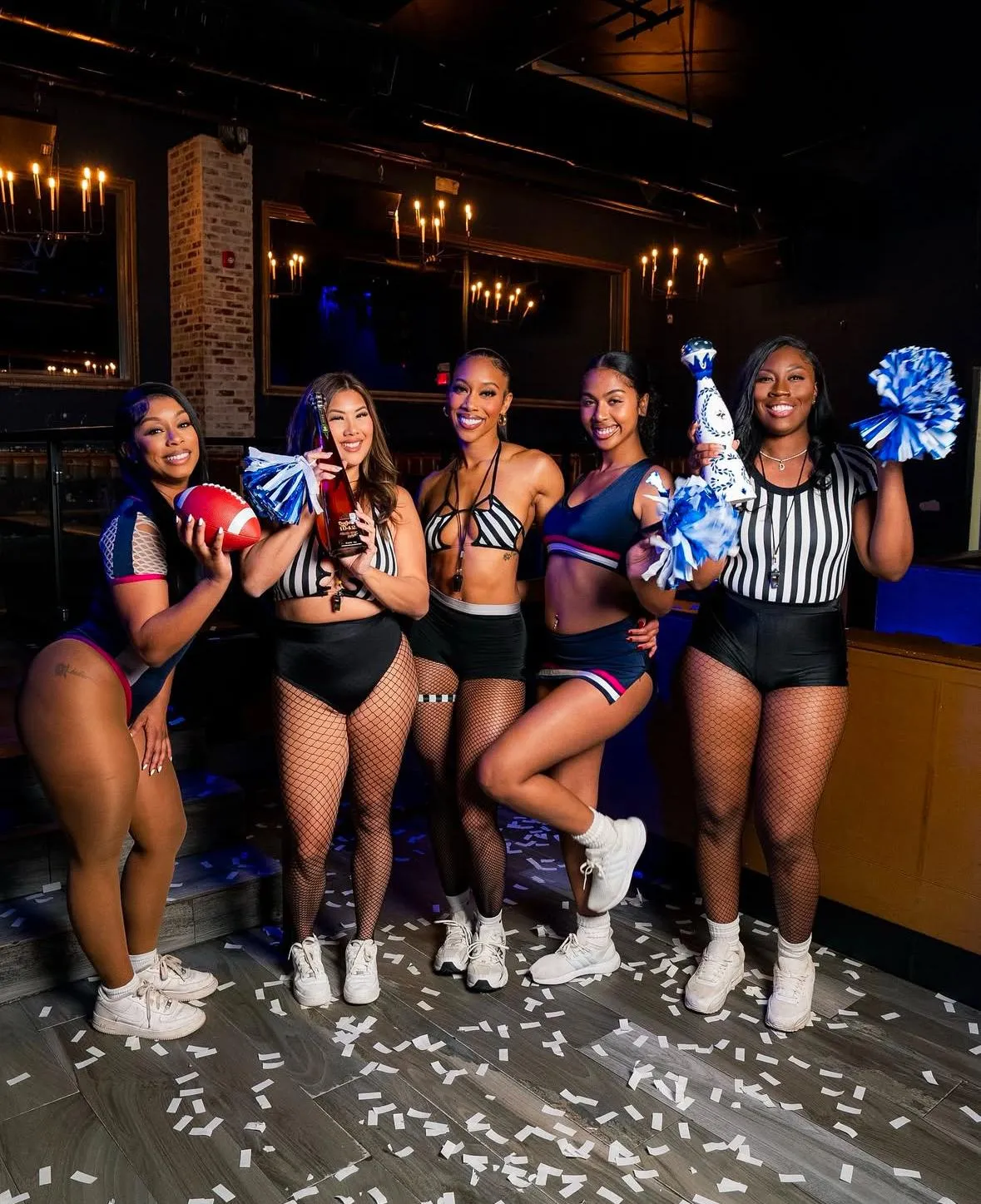 Houston Bottle Girls - The Incrowd