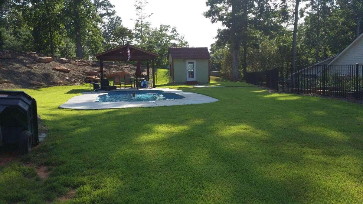 outdoor pool landscaping