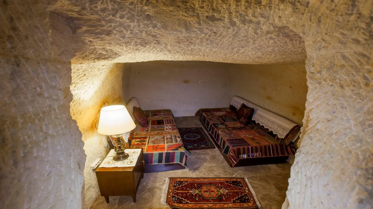 Deluxe single room 3
