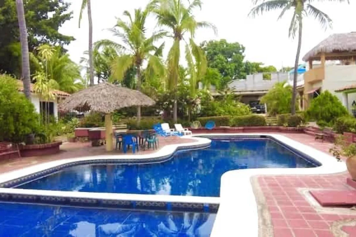 3BR Beach Home