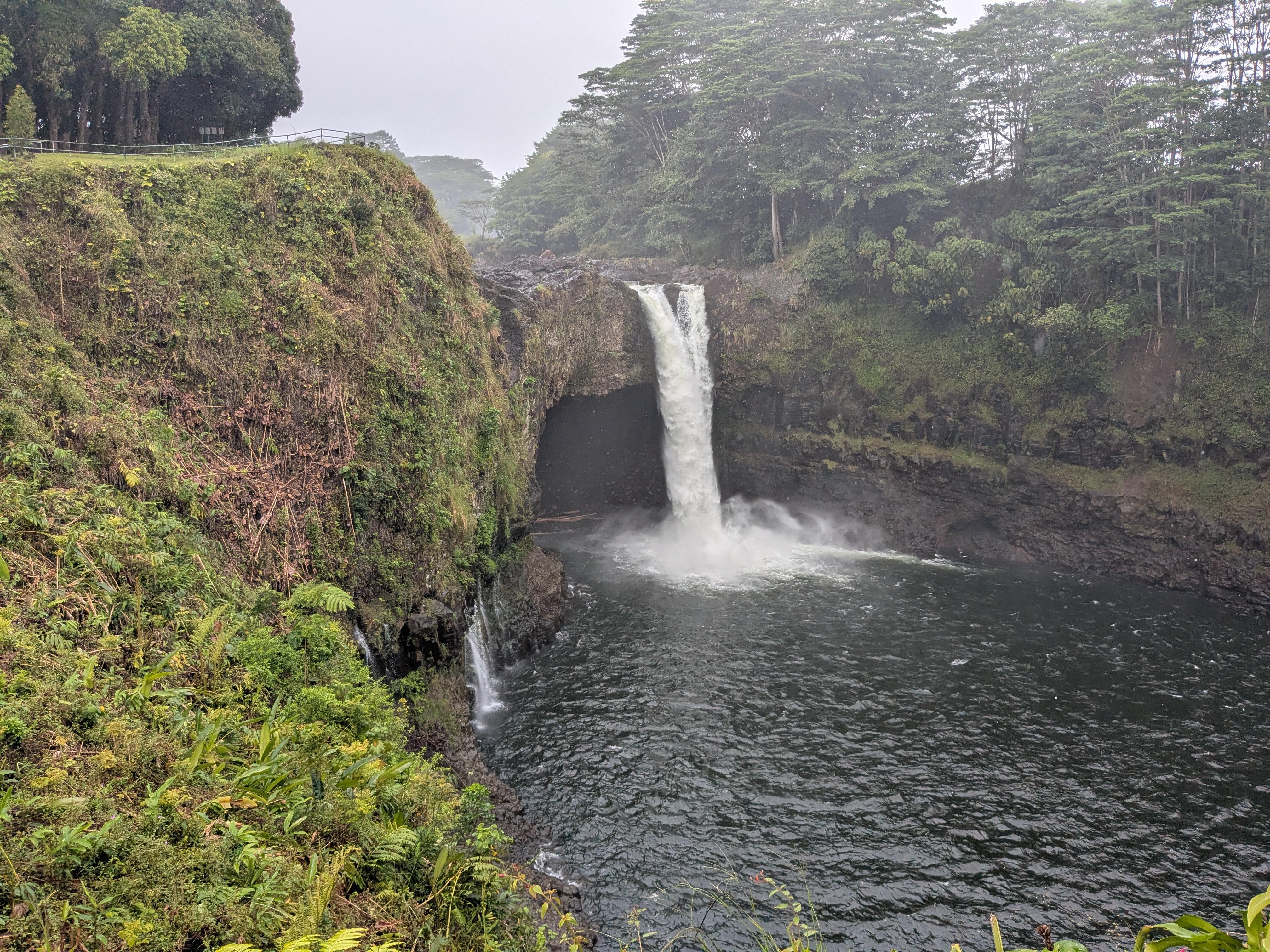 Rainbow Falls - Hawaii