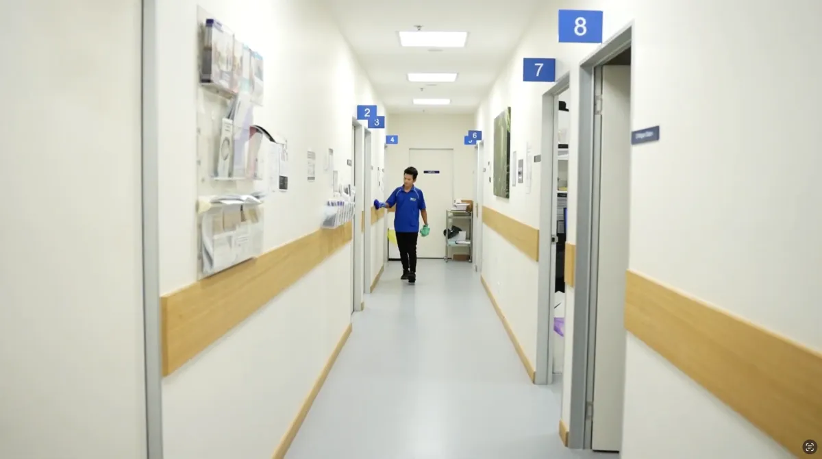 Weekly vs. Monthly Facility Cleaning