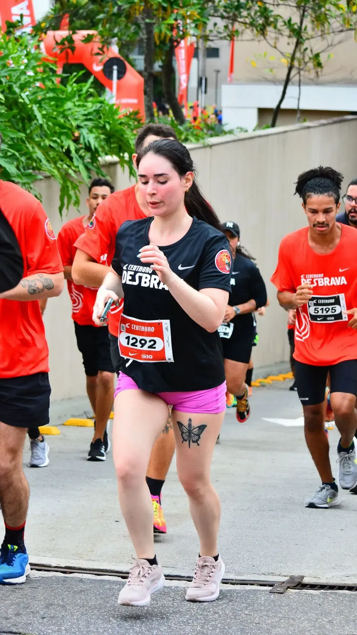 Carolina Ferraro, nutricionista formada pela UNIRIO e pós-graduada em nutrição esportiva e emagrecimento.