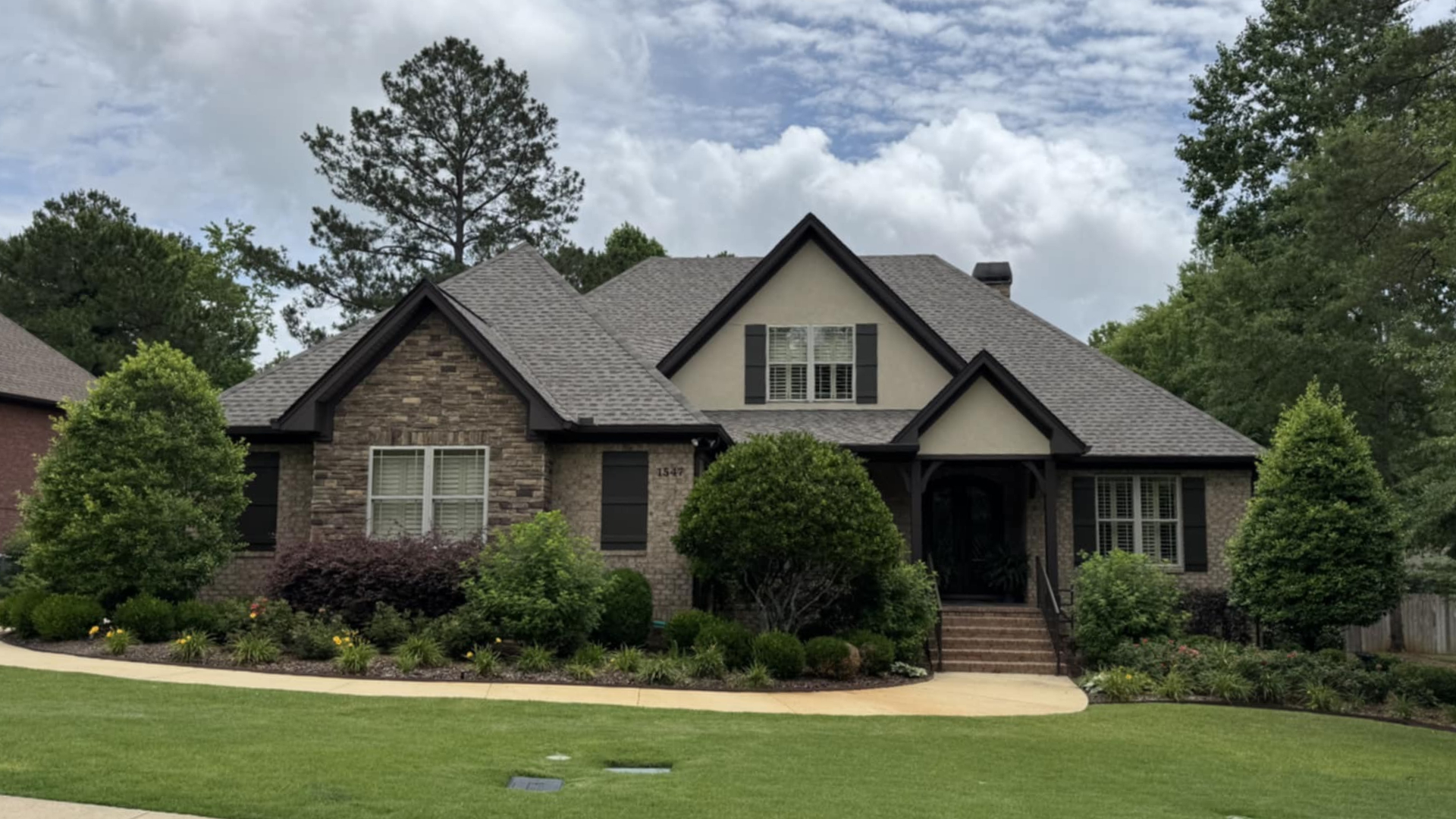 Professional roofing company providing roof replacement in Montgomery AL