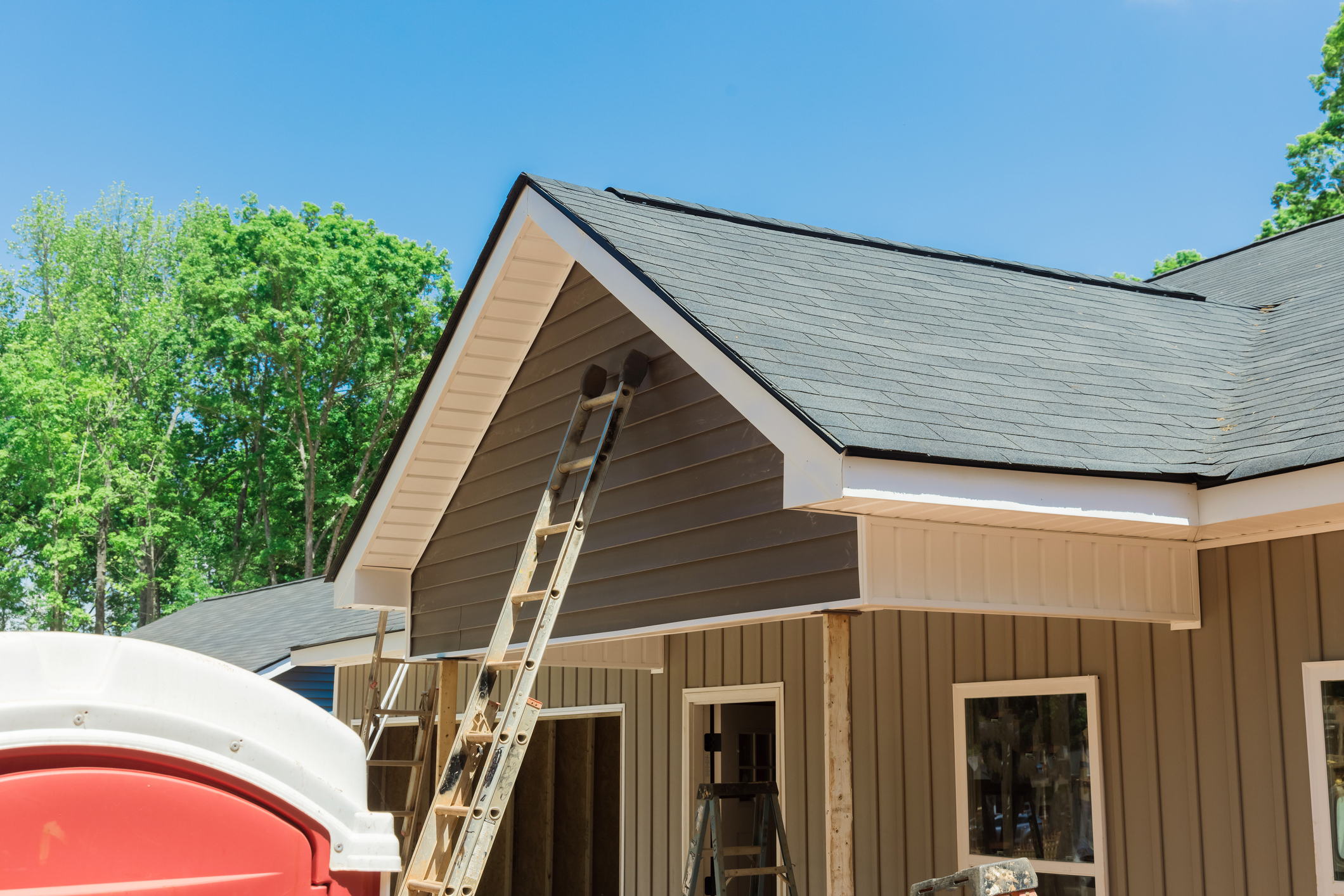 Home exterior with fresh siding repair in Bay Shore, NY