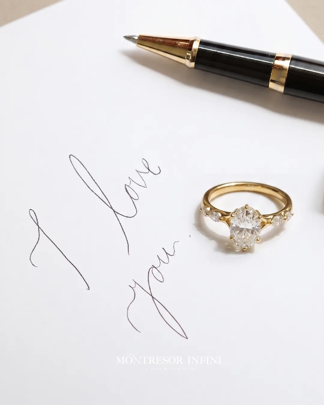 18K yellow gold oval diamond ring with V-split propose ring from Montresor infini.