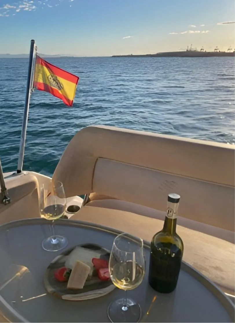 Barco y mar