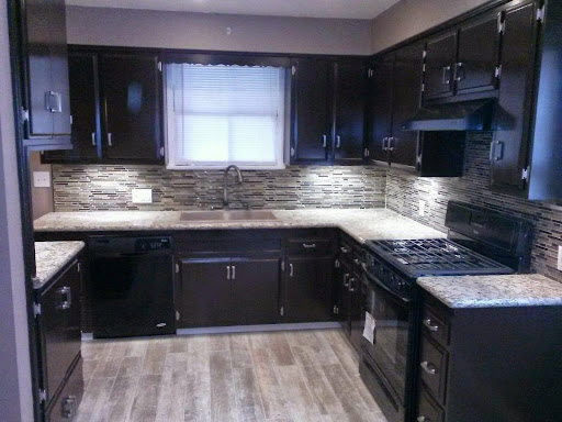 Blanco's Hauling and Handyman Service handling handyman in San Bernardino