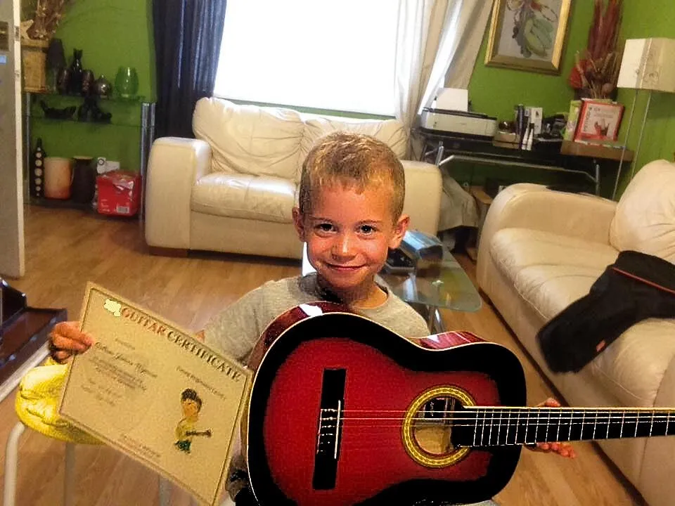Beginner Guitar Lessons Senior (13 years and above)