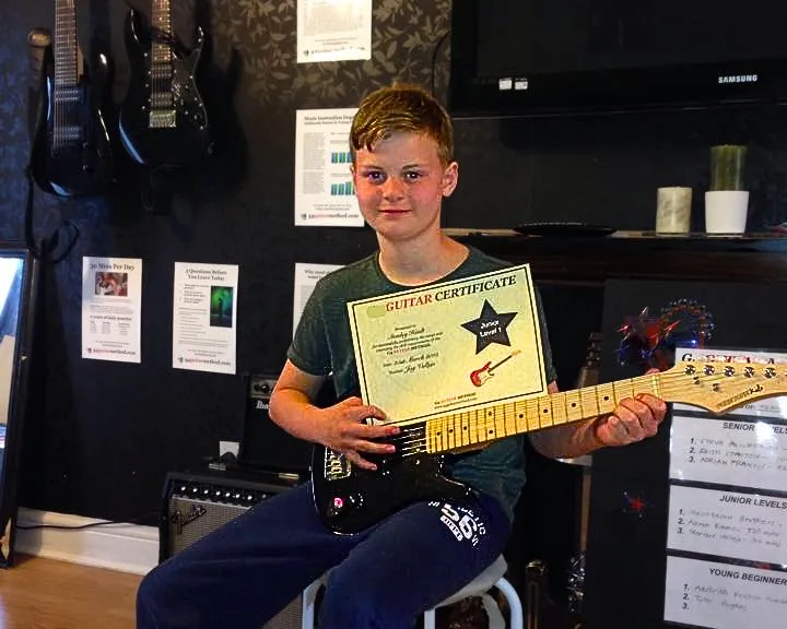 Beginner Guitar Lessons Senior (13 years and above)