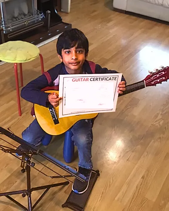 Beginner Guitar Lessons for Early Starters (5 to 6 years old) Bilston West Midlands UK