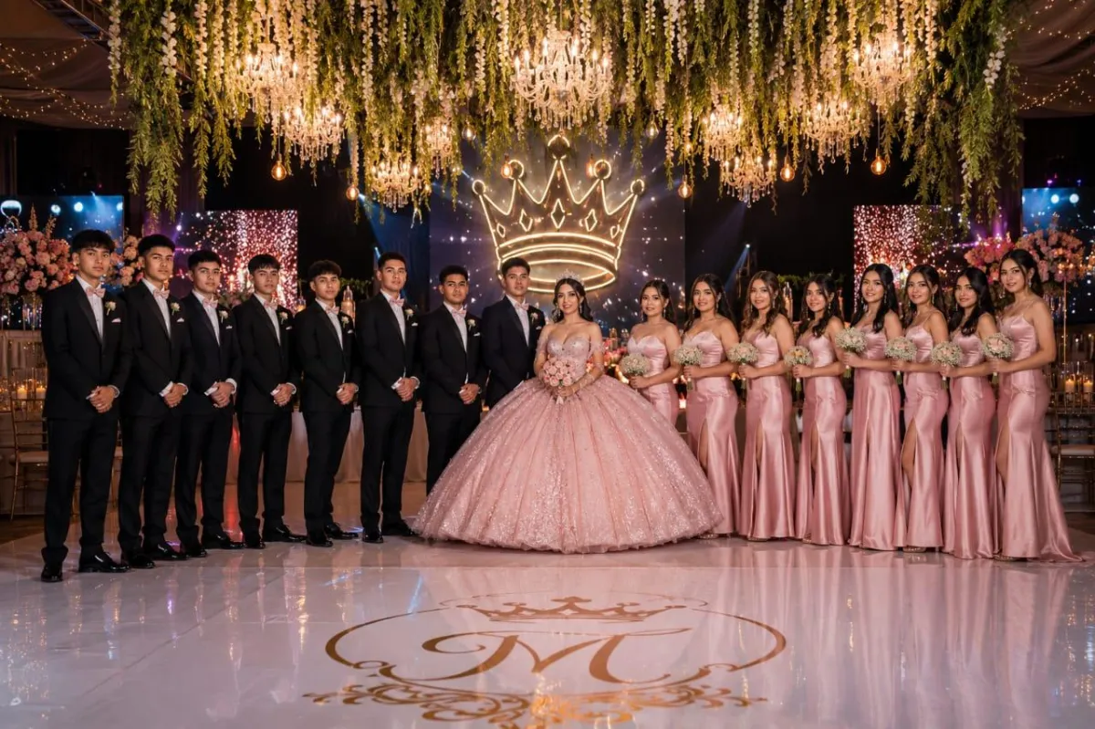 El Corte de Honor: El Protagonista del Gran Día de una Quinceañera