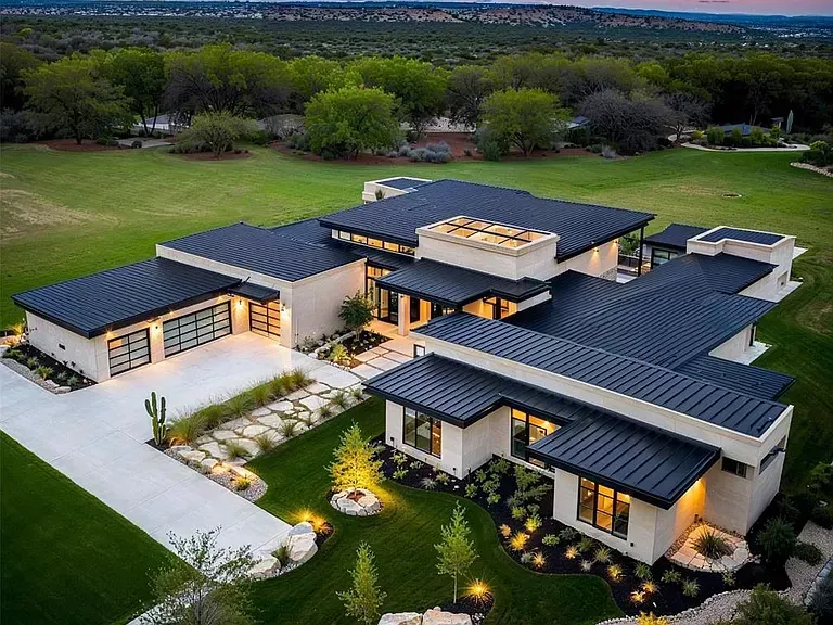 Customizing Luxury: A Guide to Tailoring Homes to Unique Lifestyles