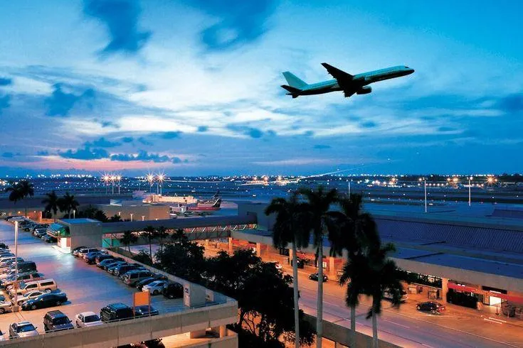 Traveling to Fort Lauderdale for the MoreLife Biohacking Summit 2025 — attendees flying into Fort Lauderdale-Hollywood International Airport (FLL)