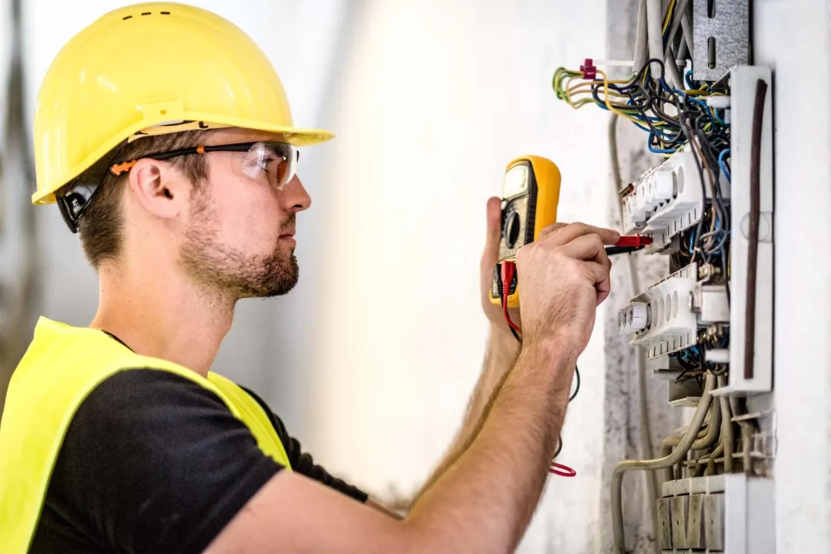 Residential Electrician in Waxahachie, TX