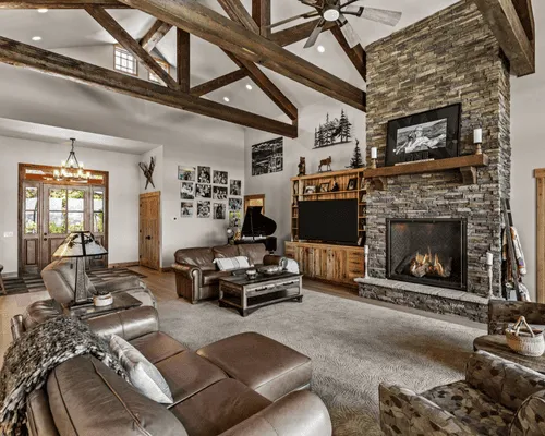 Custom Shops Sandpoint