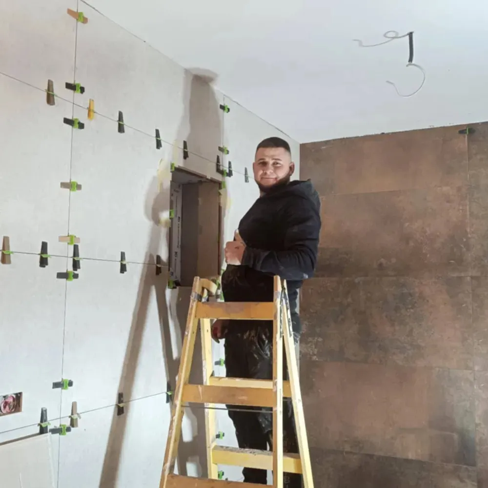Teljes lakásfelújítás során felújított modern lakásbelső