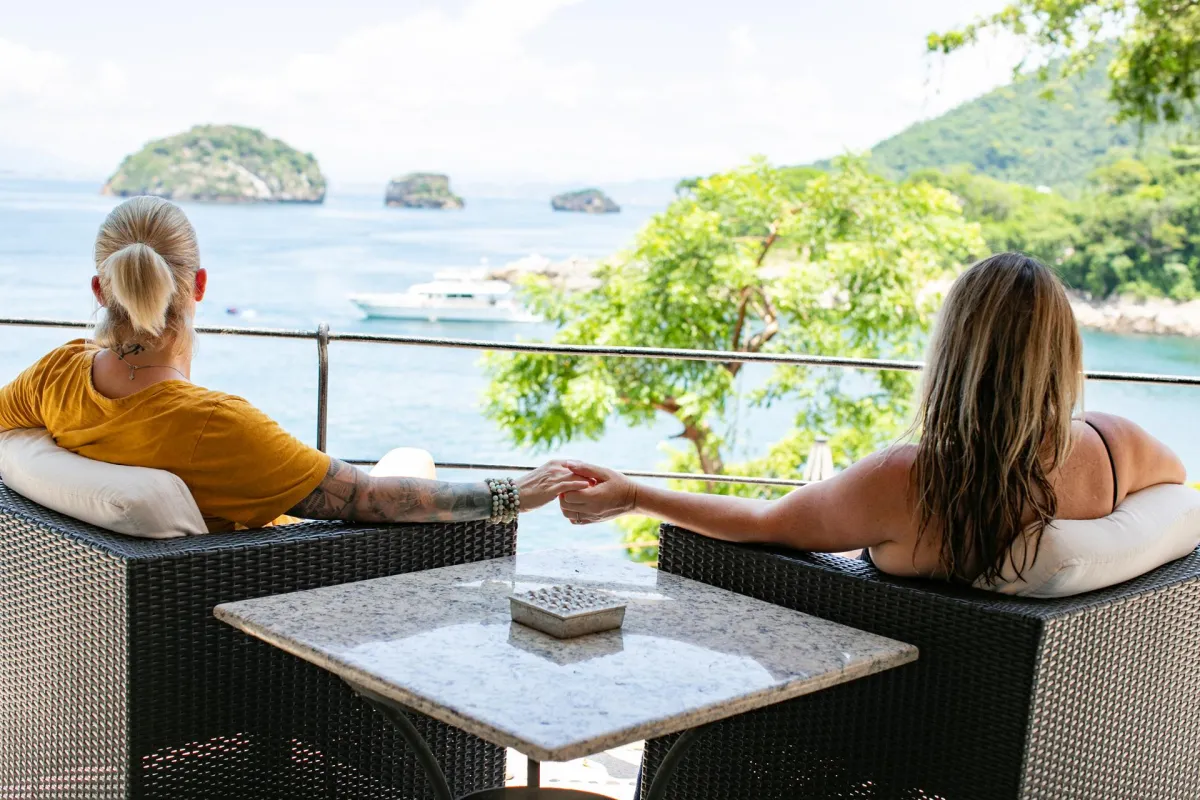 A couple connecting at a Vallarta Vitality retreat in PV