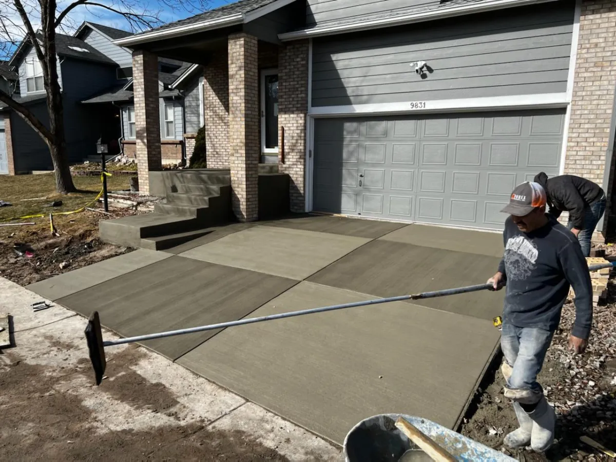Bethlehem Concrete builds and installs driveways