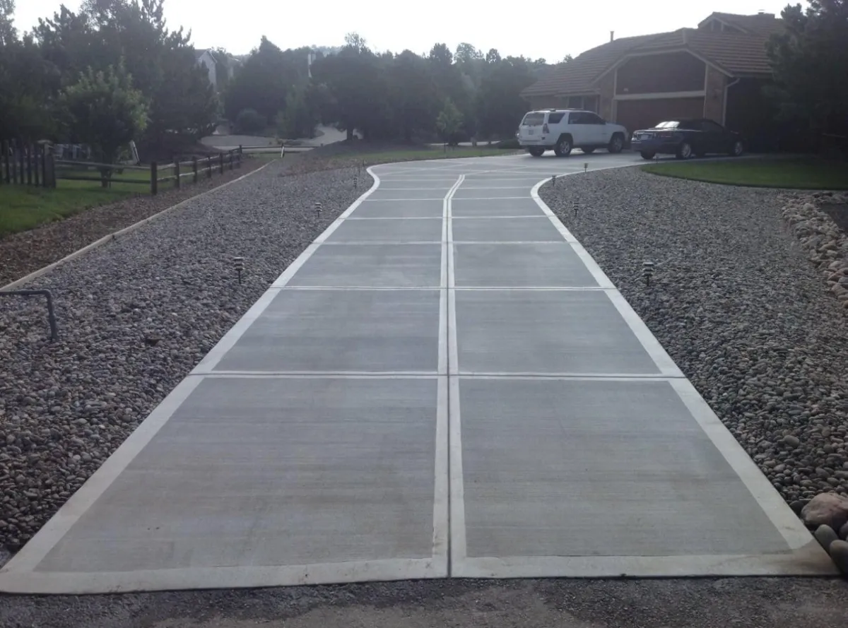 Bethlehem Concrete builds and installs driveways
