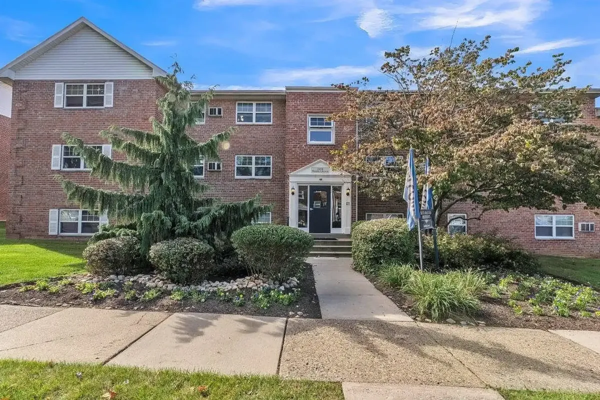 Allentown Concrete builds and installs Driveway.