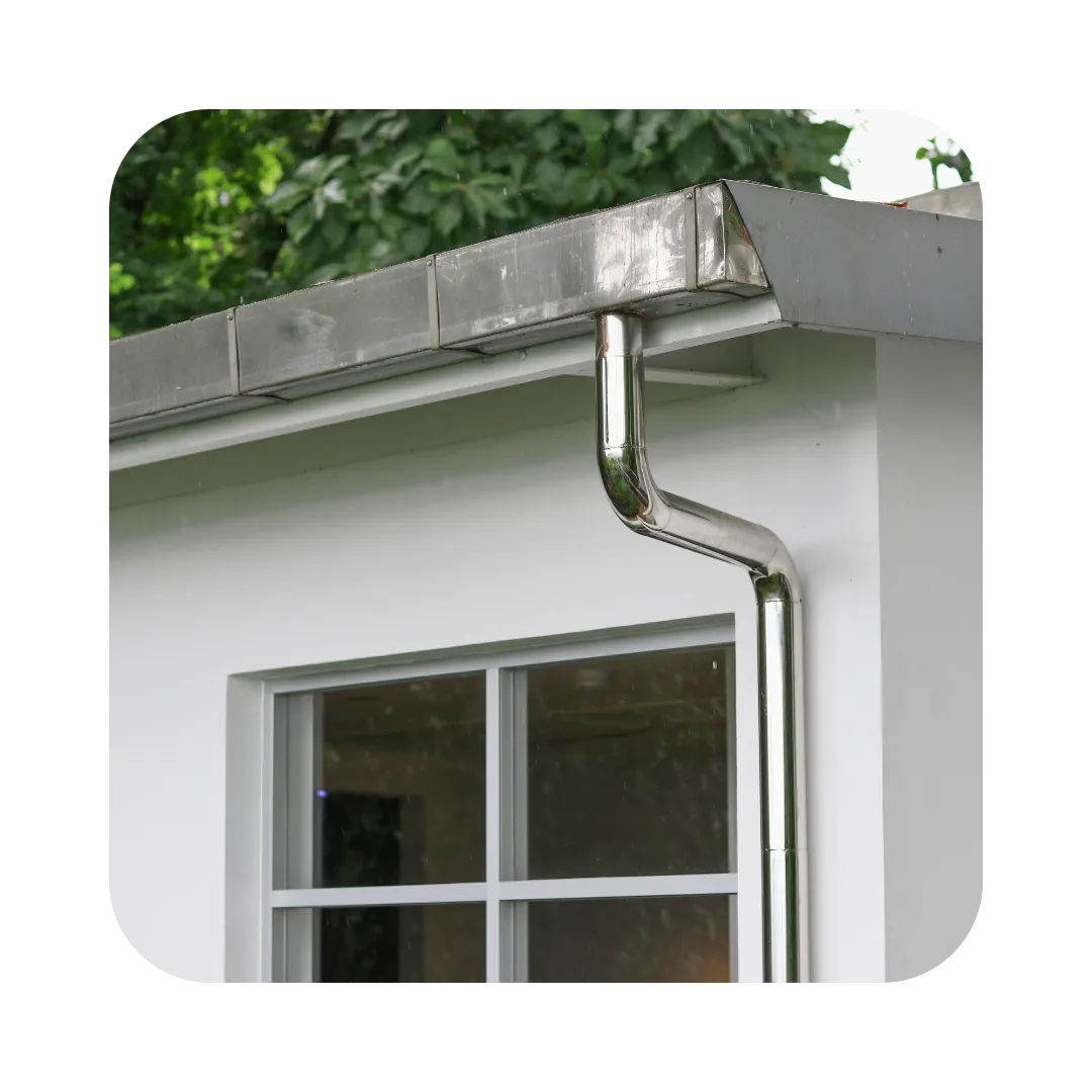  Martins Daktechniek Almere hemelwaterafvoer afbeelding met verticale buis.