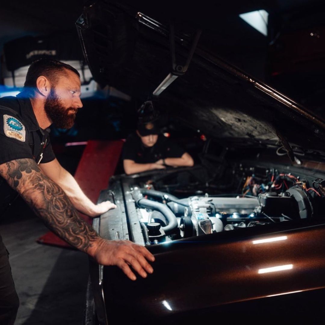 Dan Diagnosing an engine 