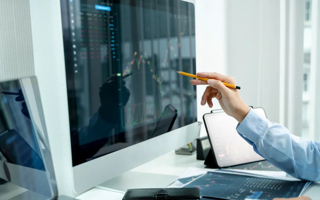 The Essential Guide to Understanding Options Risks & Characteristics