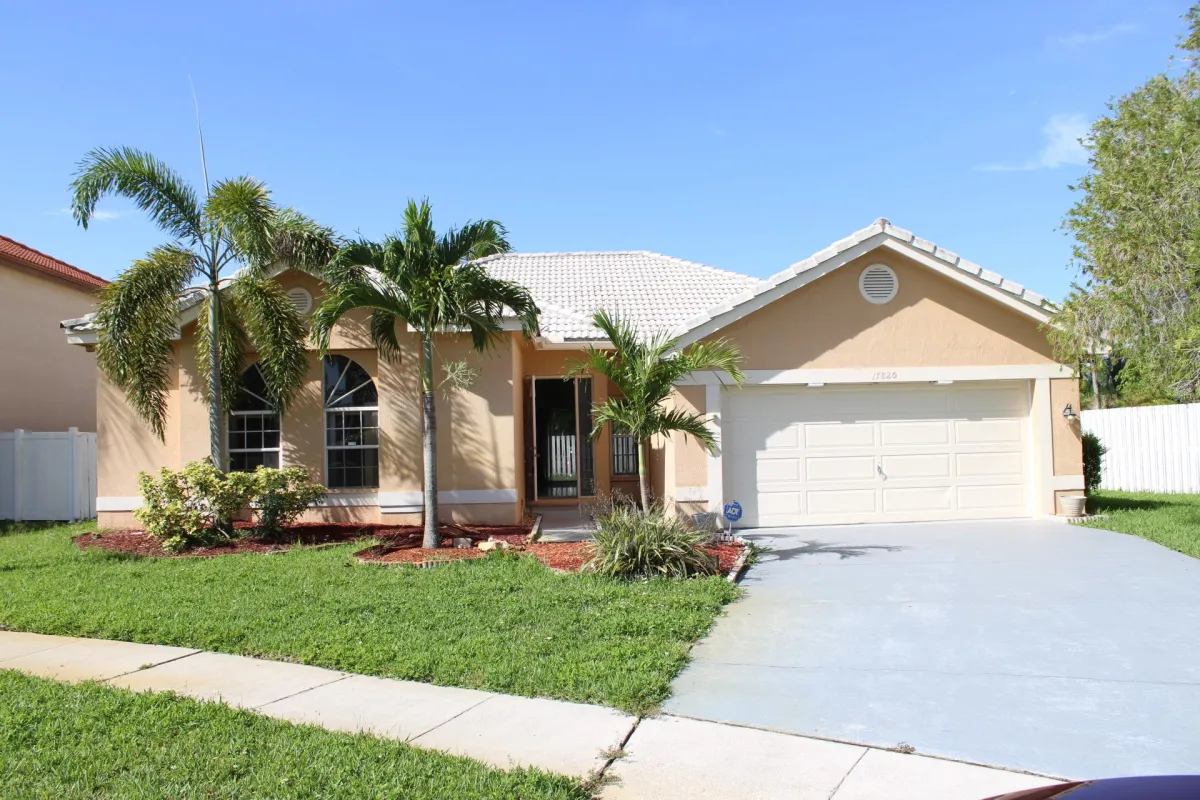 Real Estate Florida HousebyPedro