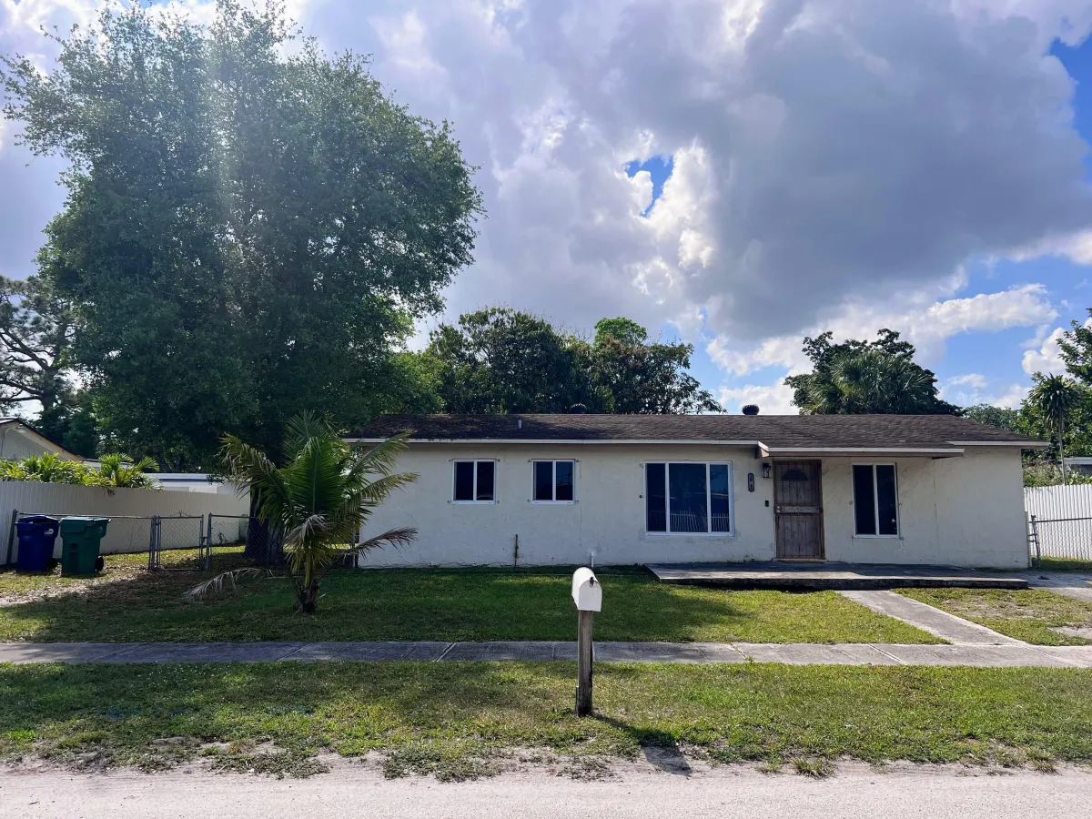 Real Estate Florida HousebyPedro