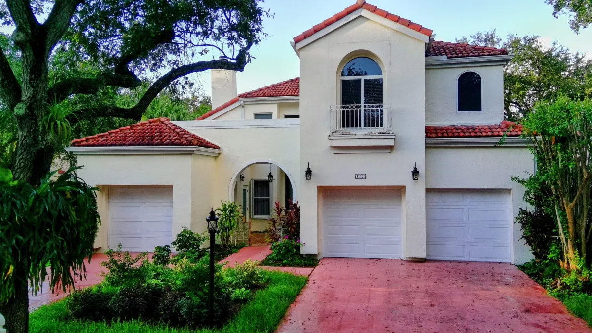 Real Estate Florida HousebyPedro
