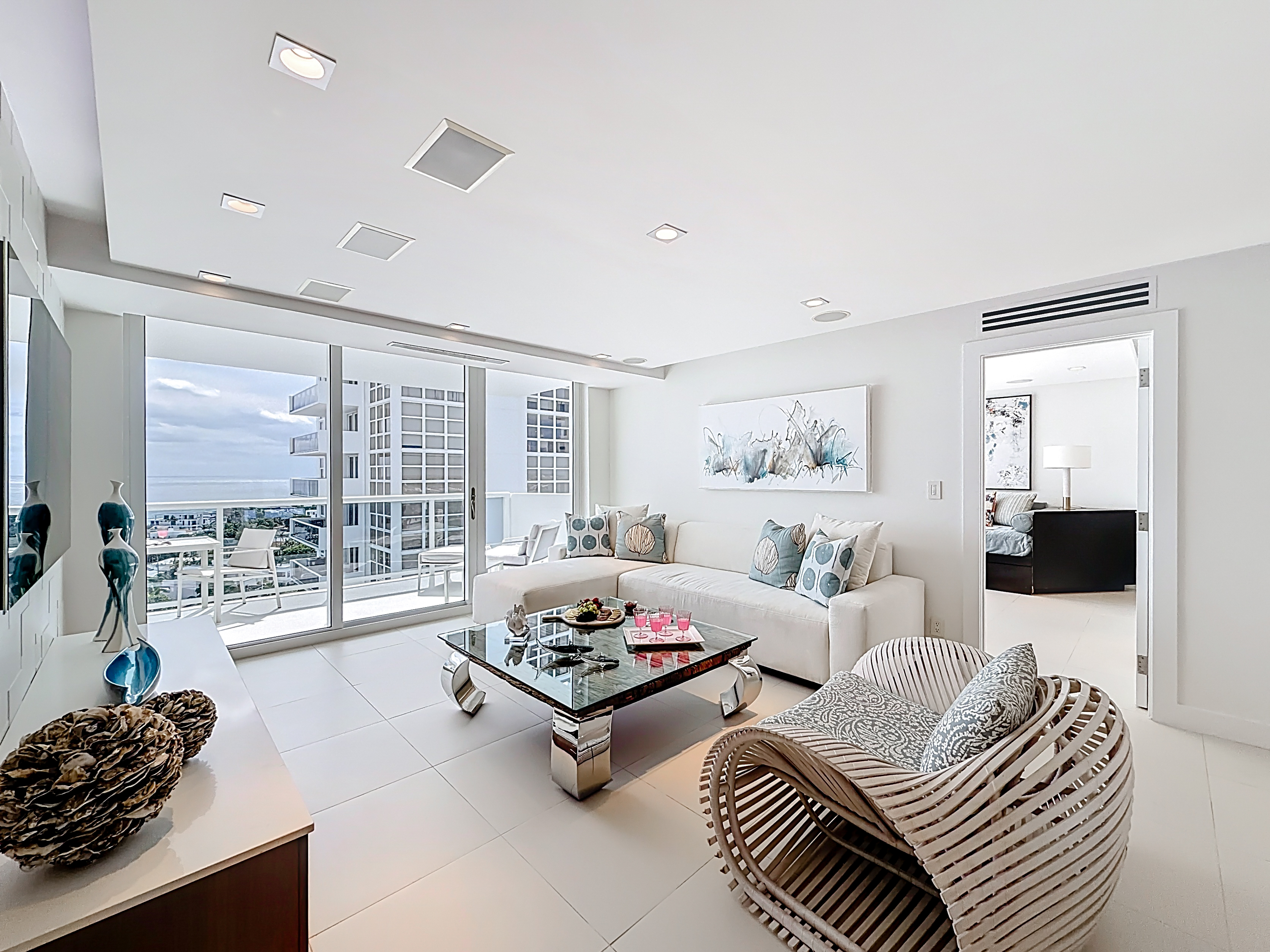 Modern Miami home with SOLD sign in front, blue sky background, elegant styleModern Miami home with SOLD sign in front, blue sky background, elegant style