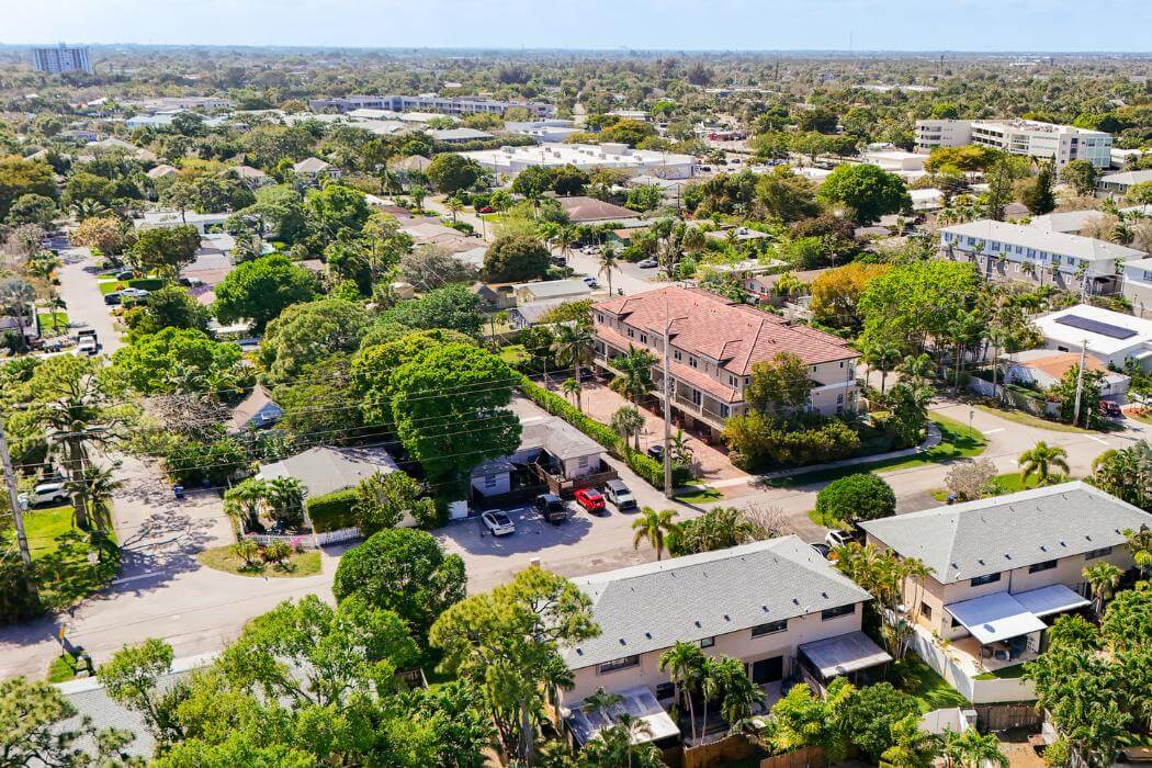 Wilton Manors downtown area