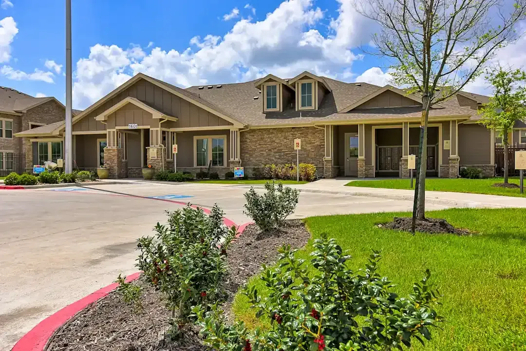 Boca Raton Concrete builds and installs driveways.