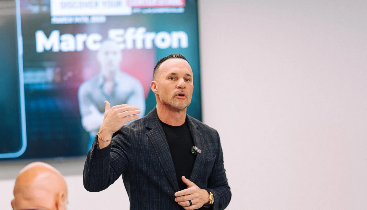Marc Effron making a presentation on performance standards.