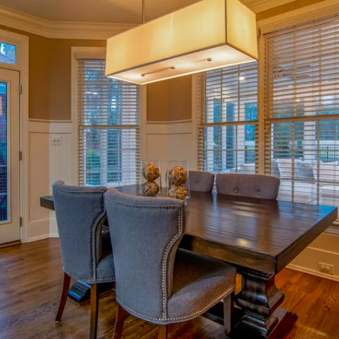 Shimmering dining room 