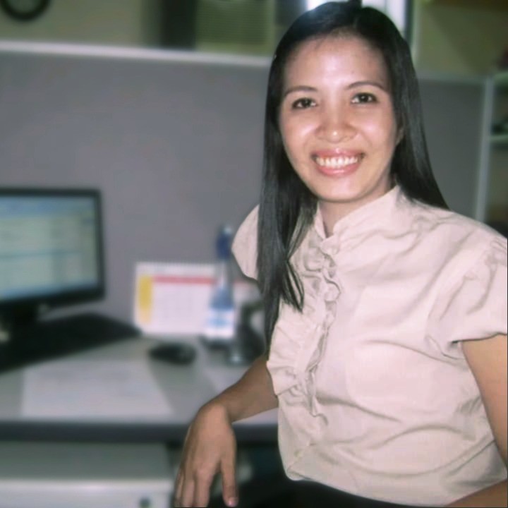 Executive virtual assistant at work with laptop and CRM dashboard