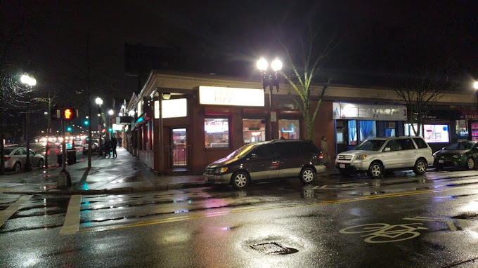 Harrys Fanmous Pizza Exterior