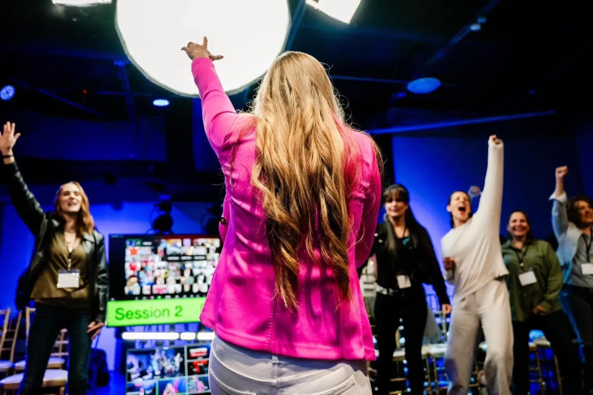 Summer Dey coaching speakers on keynote delivery