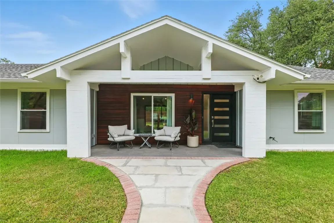  8612 Mesa Drive Dr, Austin, TX 78759