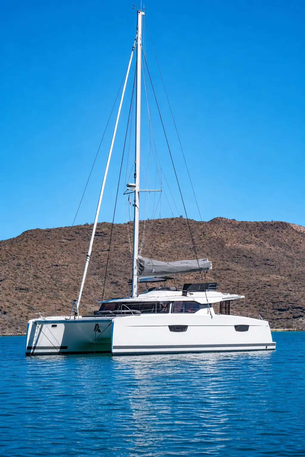 Oceanis 55 exterior sailing