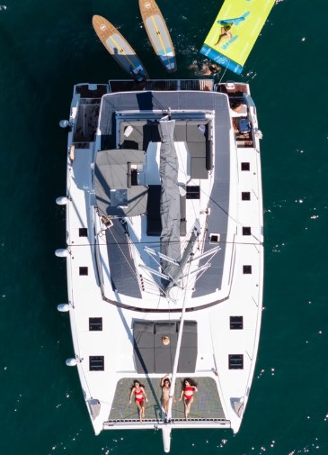 Oceanis 55 deck and lounging area