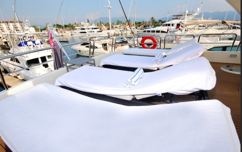 Oceanis 55 luxury interior