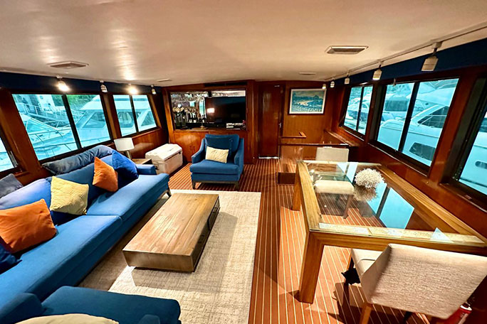 Oceanis 55 deck and lounging area