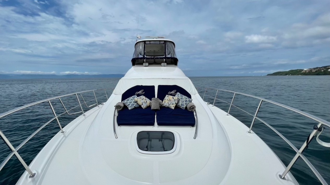 Oceanis 55 luxury interior