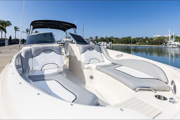 Oceanis 55 deck and lounging area