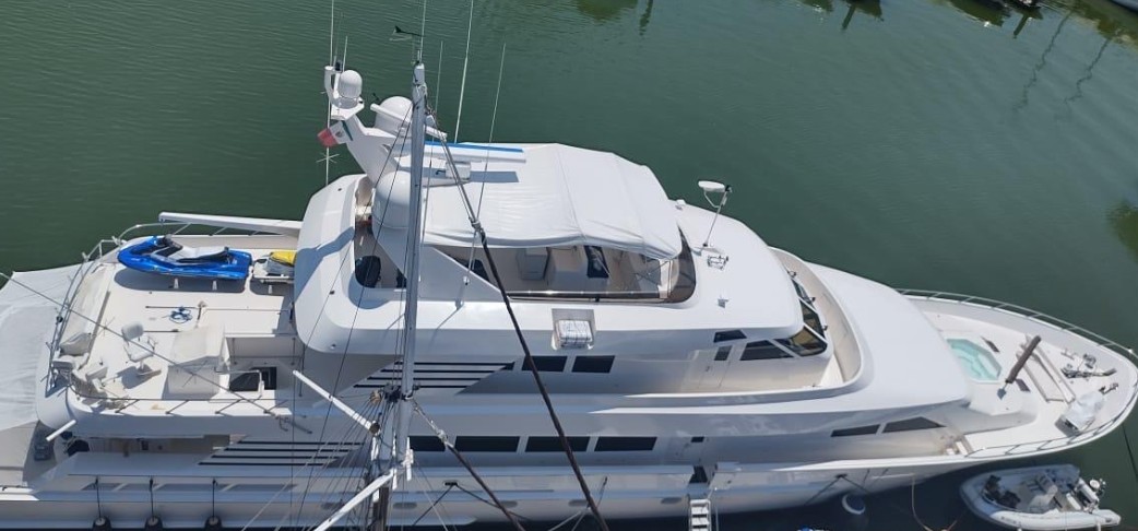 Oceanis 55 luxury interior