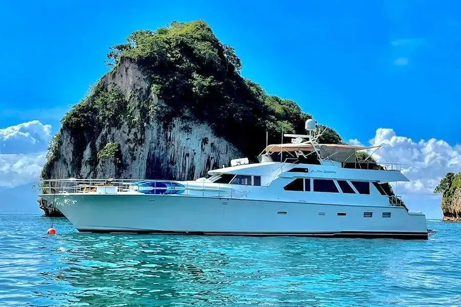 Oceanis 55 luxury interior