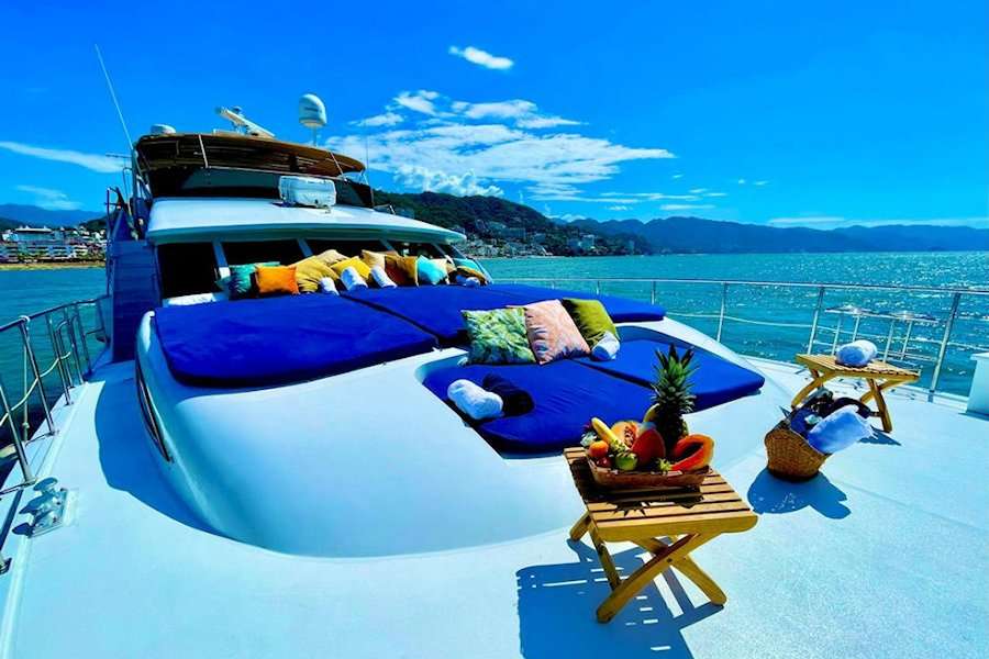 Oceanis 55 luxury interior