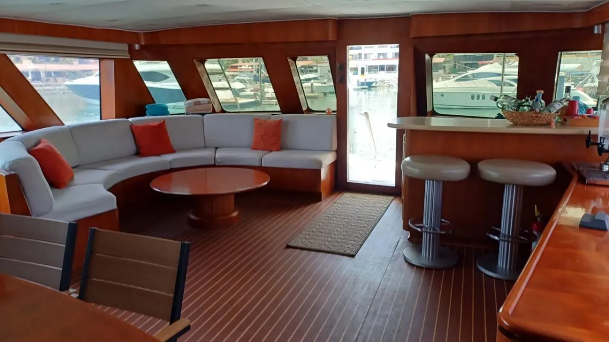 Oceanis 55 luxury interior